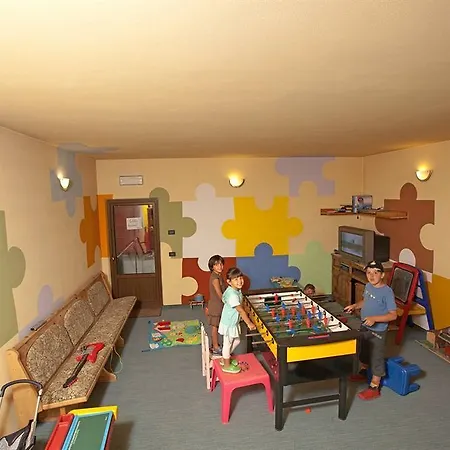 Capriolo Otel 3*